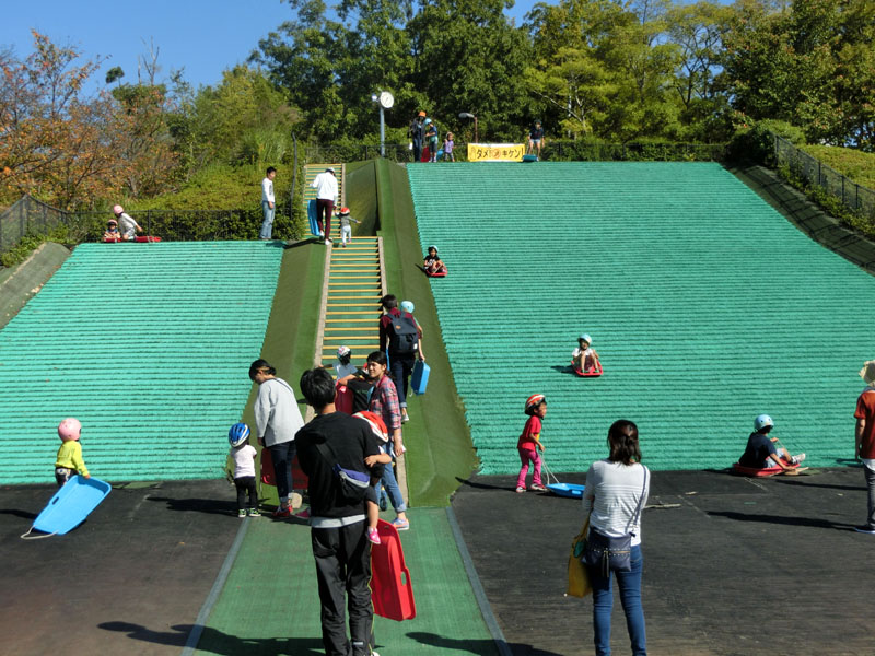 竹取公園 ちびっこゲレンデ 芝滑り