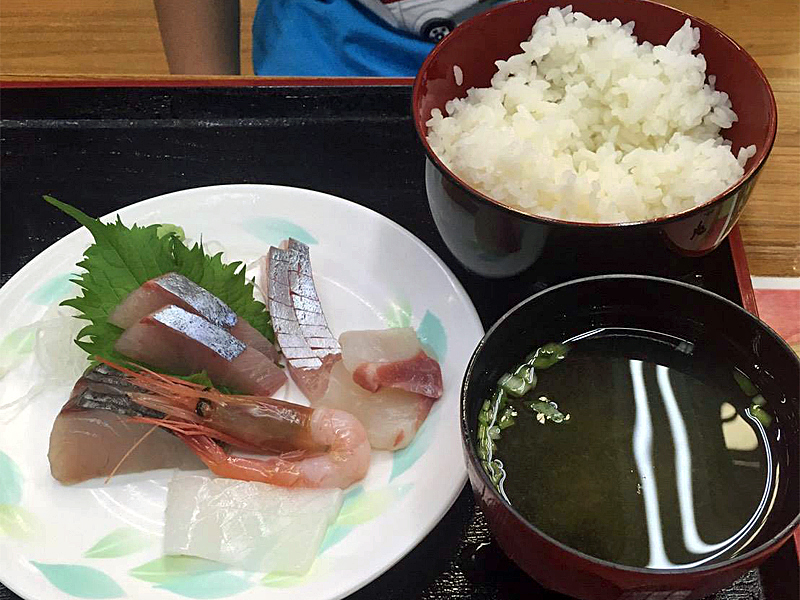 舞鶴道の駅とれとれセンター 海鮮丼