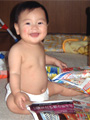 生後9ヶ月の男の赤ちゃんの写真