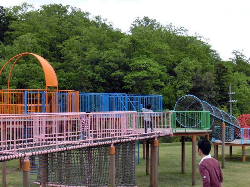 峰山途中ヶ丘公園 アスレチック遊具