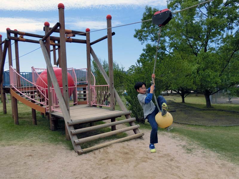 峰山途中ヶ丘公園 ターザンロープ