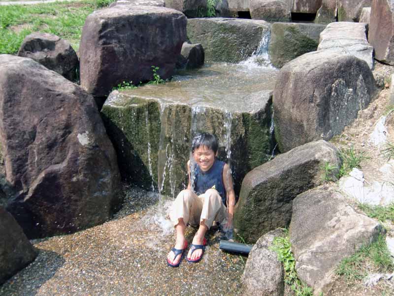 鴻巣山公園(城陽市総合運動公園) 水遊び 渓流 川遊び 