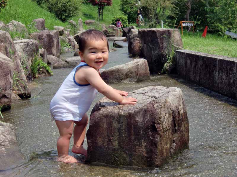 鴻巣山公園(城陽市総合運動公園) 水遊び 渓流 川遊び 