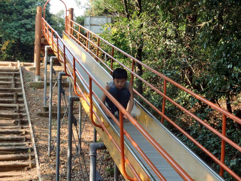 京都府立山城総合運動公園(太陽が丘) ジャンボすべり台 ローラー滑り台