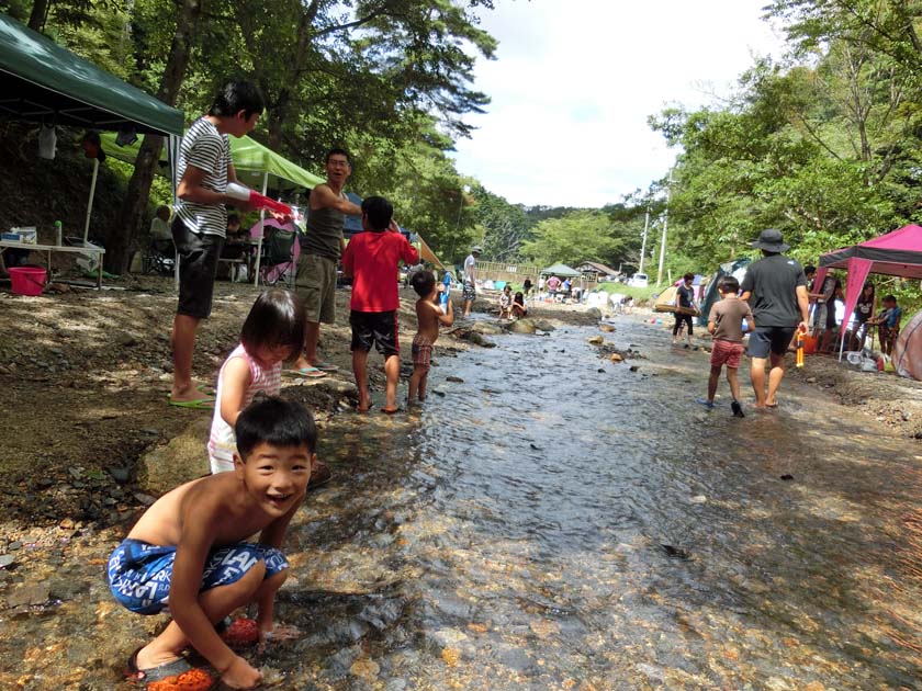 山城森林公園 川遊び