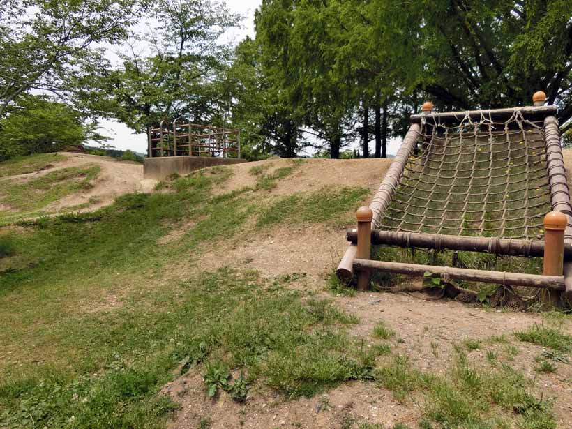 丹波自然公園 地下迷路 アスレチック遊具