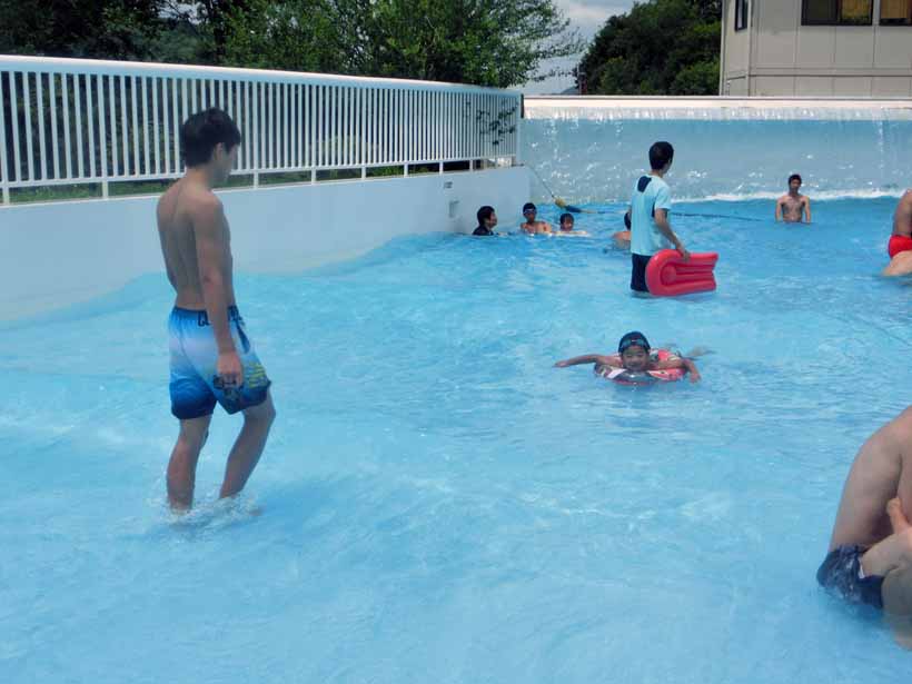 丹波自然公園ファミリープール 造波プール