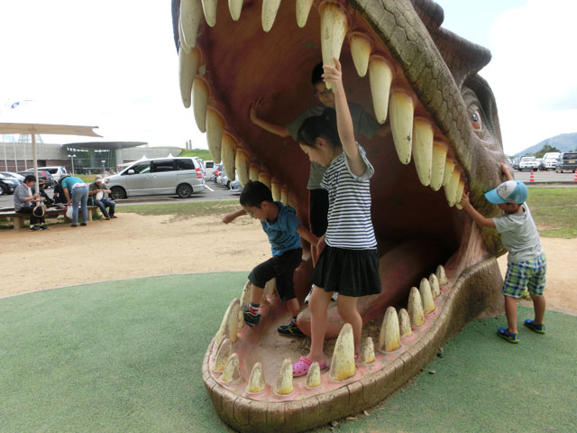 福井 恐竜博物館 公園 遊具