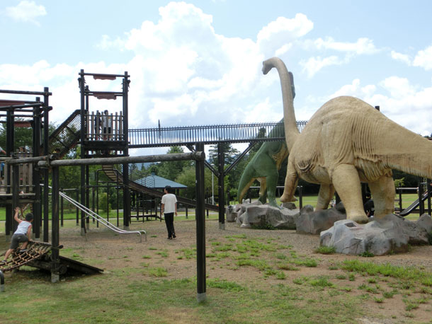 福井 恐竜博物館 公園 遊具