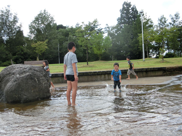 福井 恐竜博物館 公園 遊具