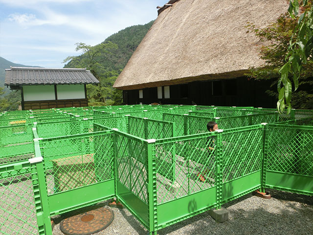 下呂 合掌村 ちびっこ迷路